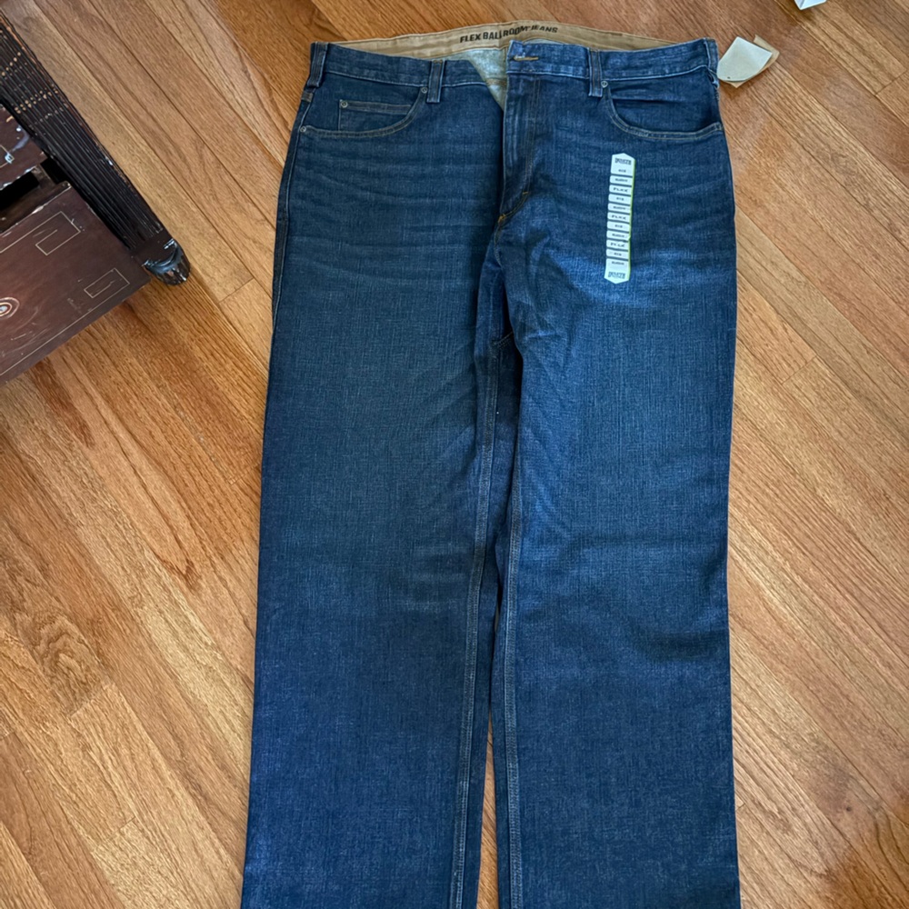 NWT Duluth Trading Co Dark Blue Straight Jeans 40x30